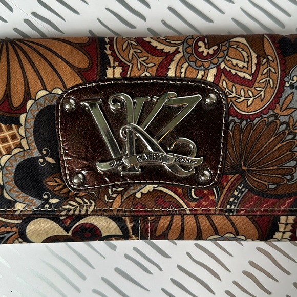 Kathy Van Zealand brown/multicolored 3 fold wallet. 11 slots for c/c & 1 ID slot - Picture 2 of 13